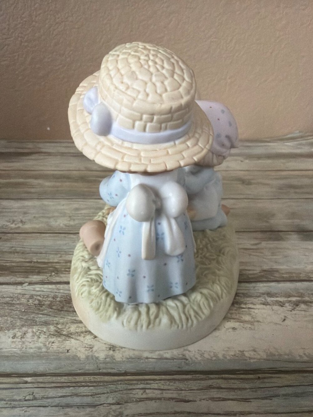 Precious Moments 2001 Planting the Seeds of Love #101548 Ltd Ed 1190/7500 No Box - Picture 3 of 14